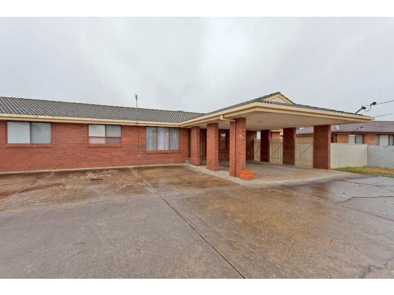 1/481 Hazel Court, Lavington NSW 2641