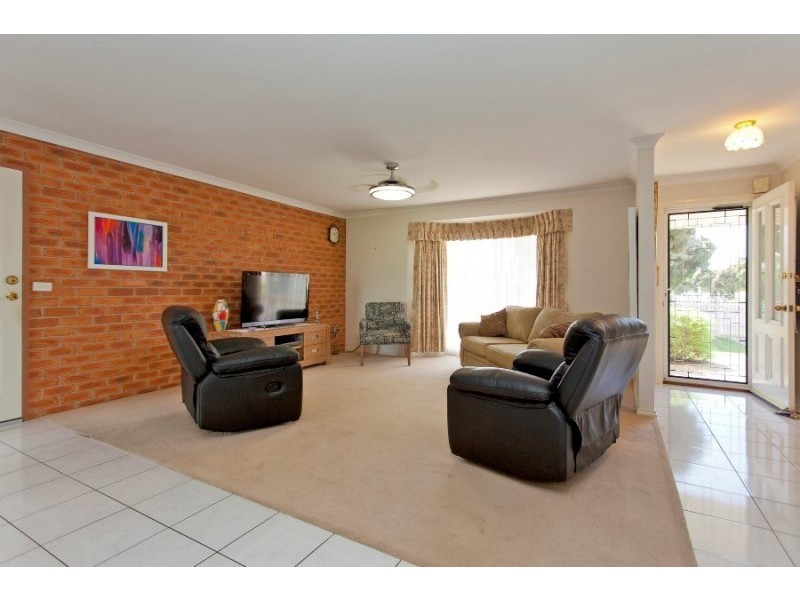 491 Parnall St, Lavington NSW 2641