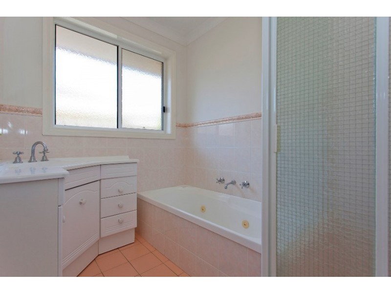 491 Parnall St, Lavington NSW 2641