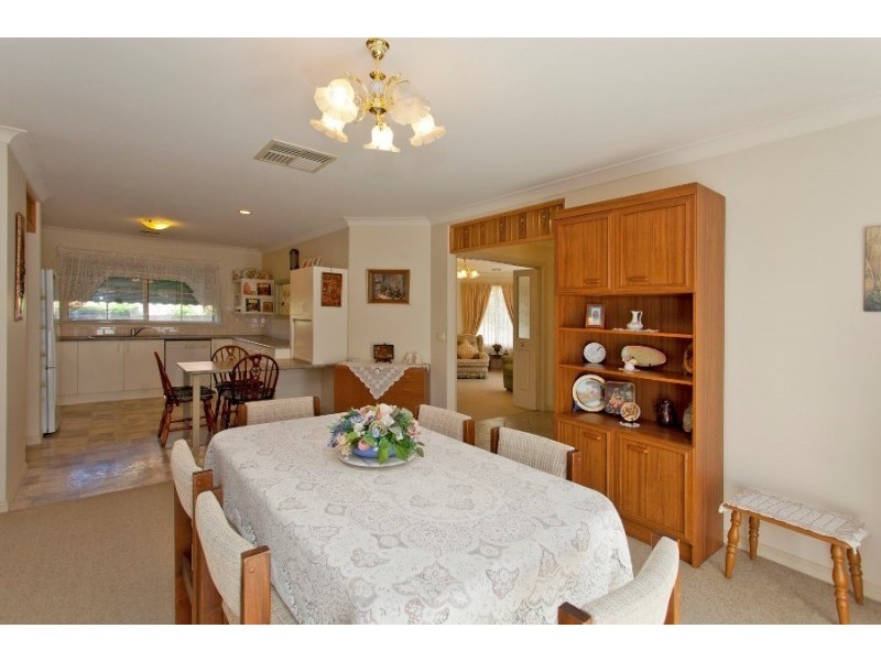 437 Tumgarra Place, Lavington NSW 2641