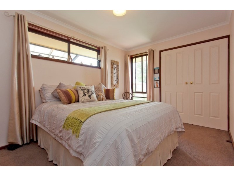 425 Kaitlers Road, Lavington NSW 2641