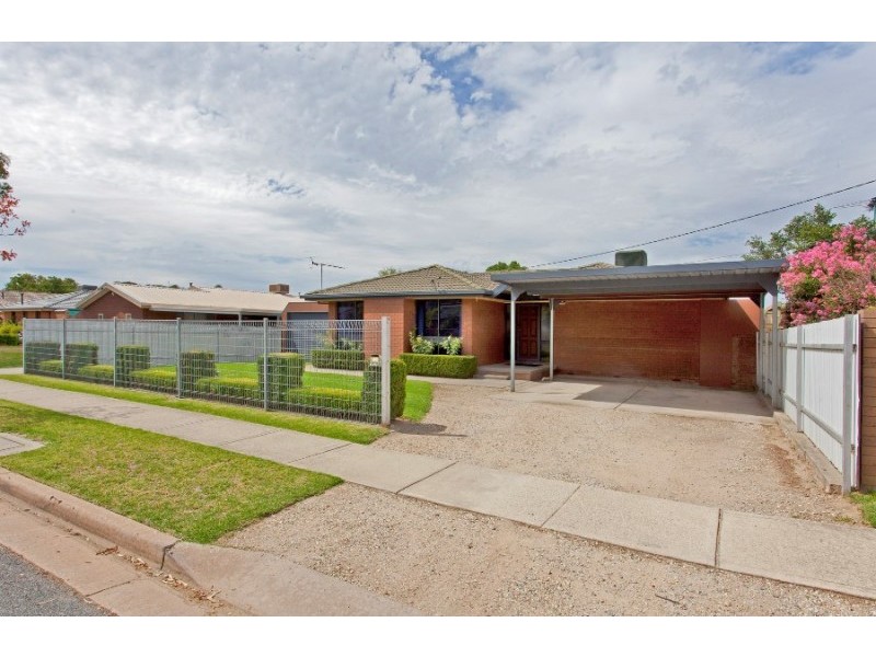 425 Kaitlers Road, Lavington NSW 2641