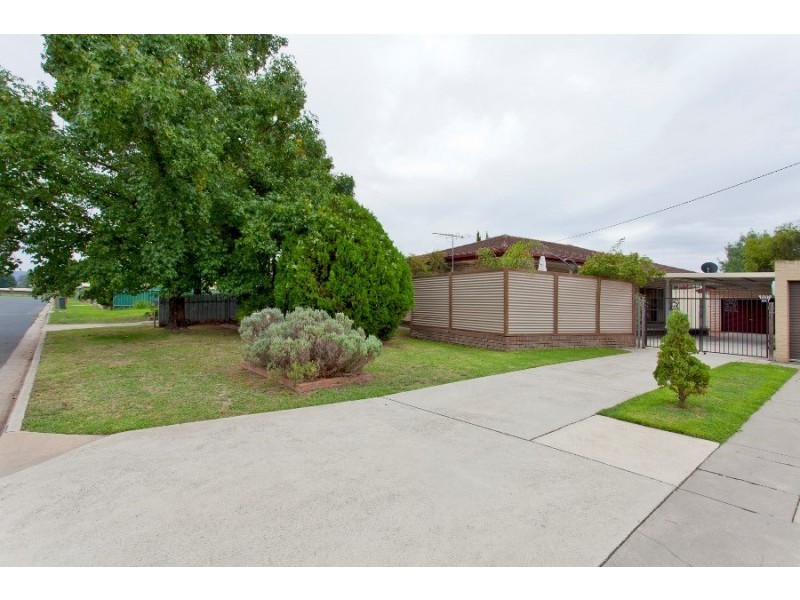 356 Shirleen Crescent, Lavington NSW 2641