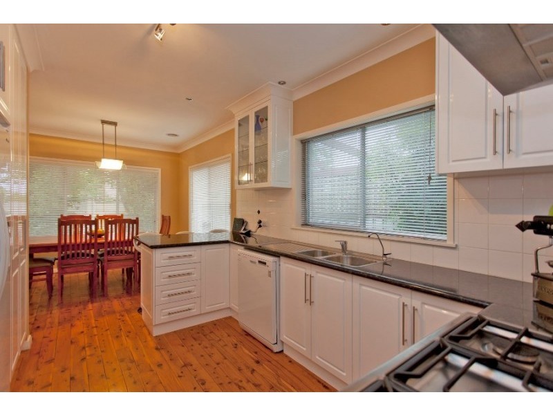 356 Shirleen Crescent, Lavington NSW 2641