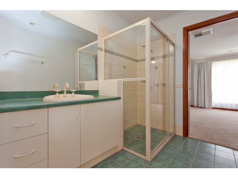 33 Irene Court, North Albury NSW 2640