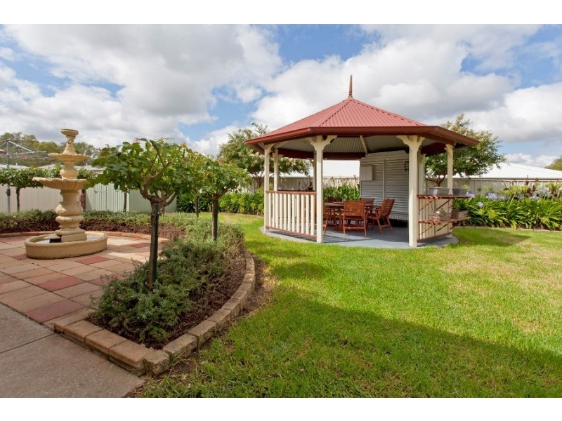 33 Irene Court, North Albury NSW 2640