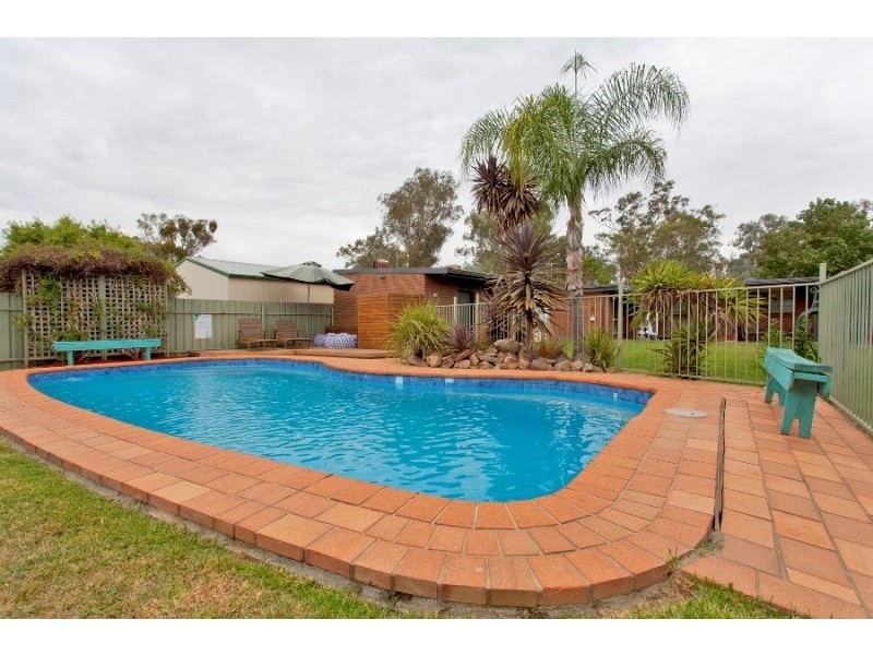 576 Mann Street, Lavington NSW 2641