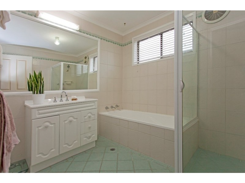 576 Mann Street, Lavington NSW 2641