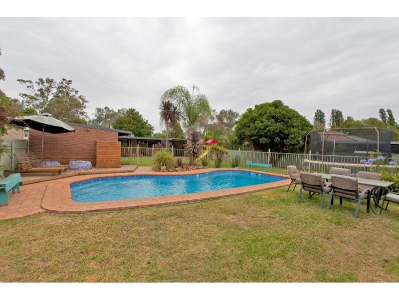 576 Mann Street, Lavington NSW 2641