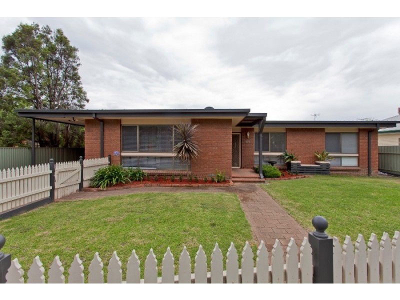 576 Mann Street, Lavington NSW 2641