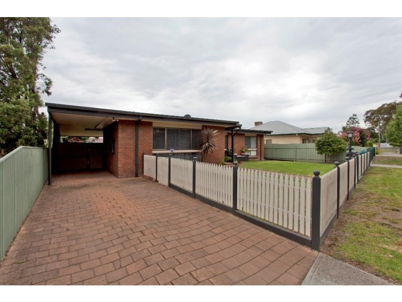 576 Mann Street, Lavington NSW 2641