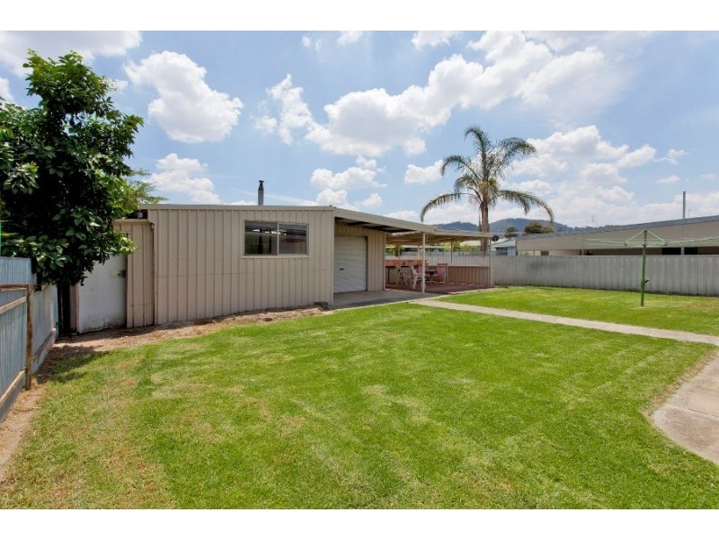 471 Griffith Road, Lavington NSW 2641
