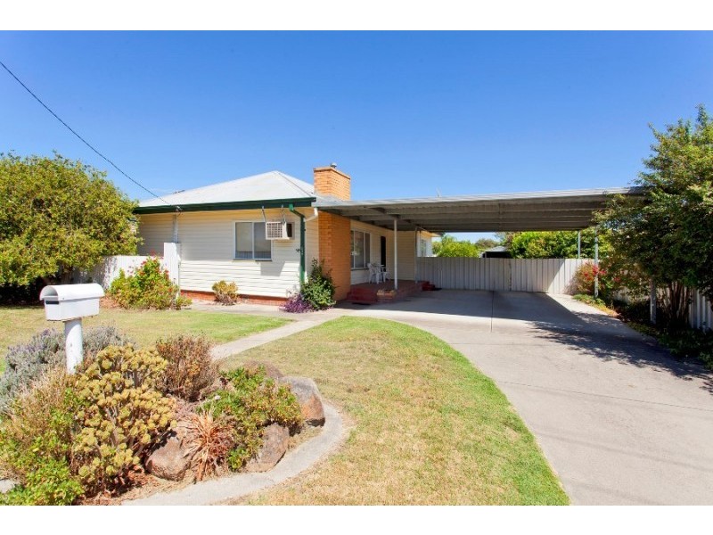 515 Kemp Street, Lavington NSW 2641