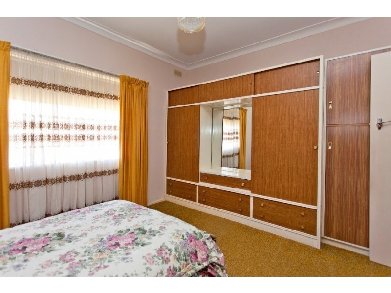 515 Kemp Street, Lavington NSW 2641