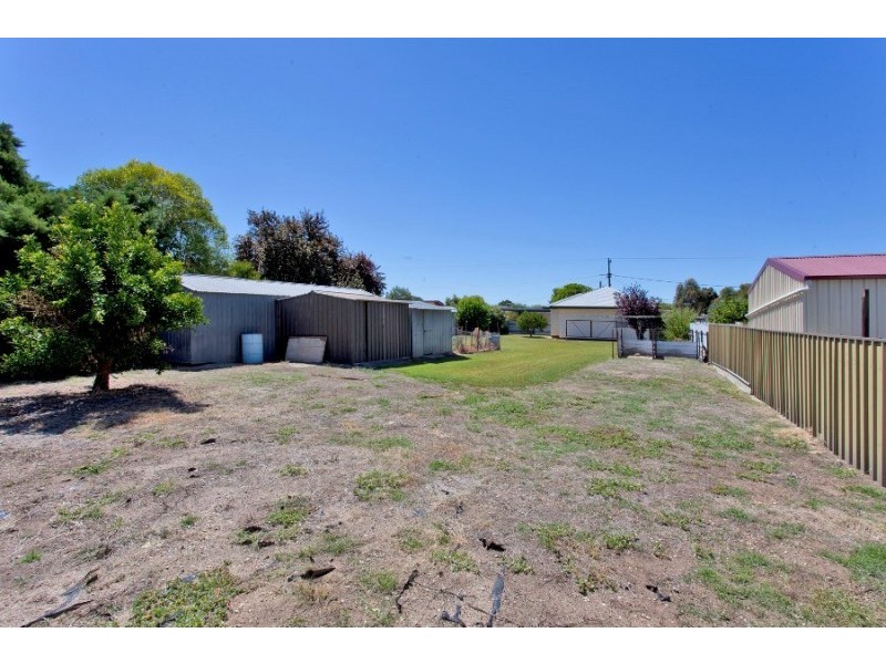 515 Kemp Street, Lavington NSW 2641