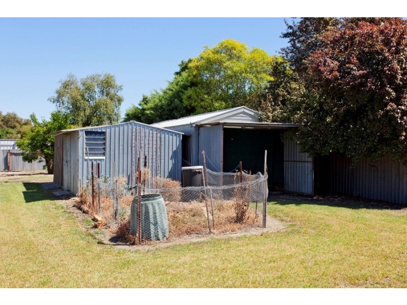 515 Kemp Street, Lavington NSW 2641