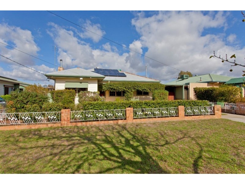 215 Andrews Street, East Albury NSW 2640