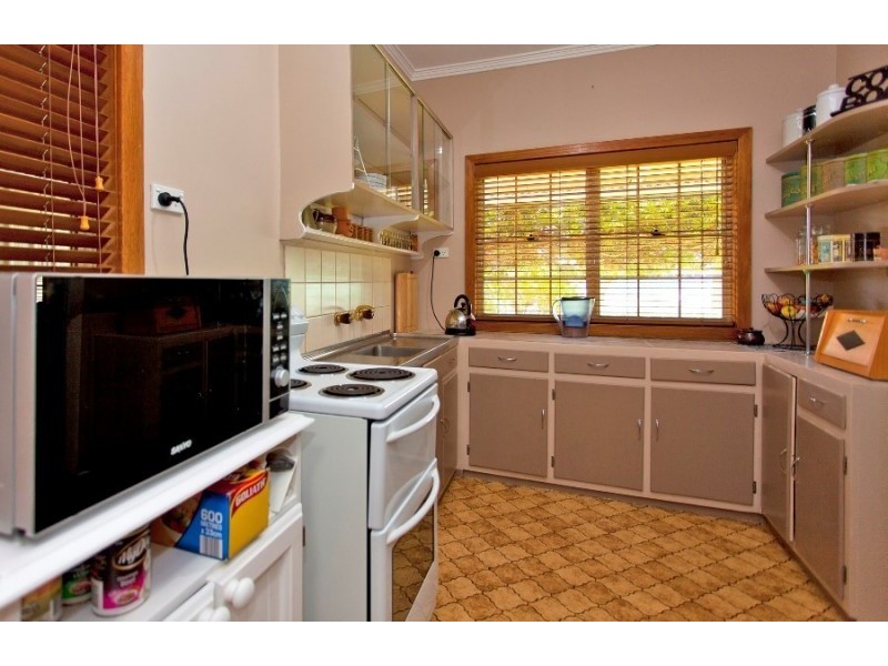 215 Andrews Street, East Albury NSW 2640