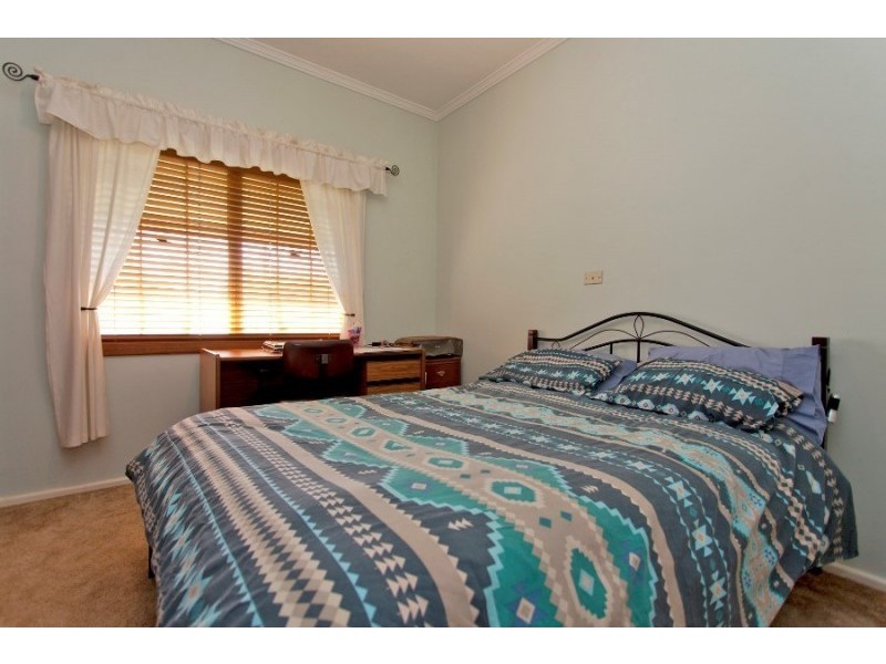 215 Andrews Street, East Albury NSW 2640