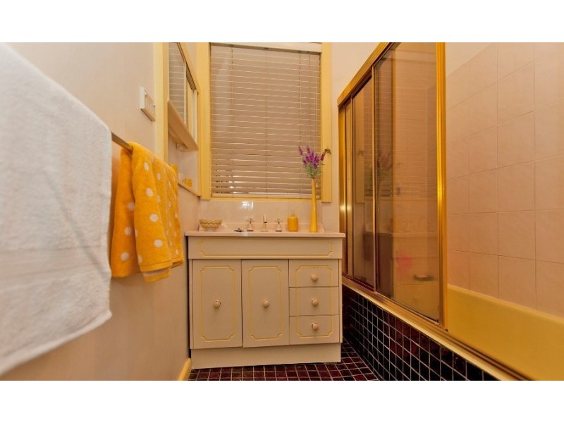 215 Andrews Street, East Albury NSW 2640