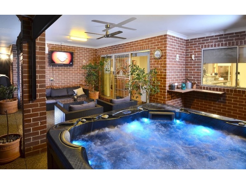 36 Whitton Drive, Thurgoona NSW 2640