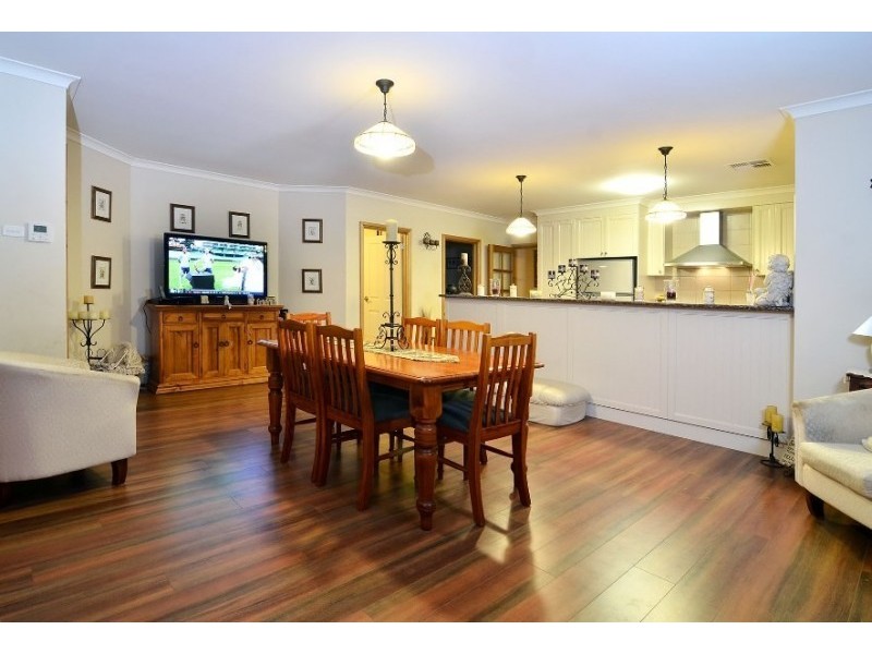 36 Whitton Drive, Thurgoona NSW 2640