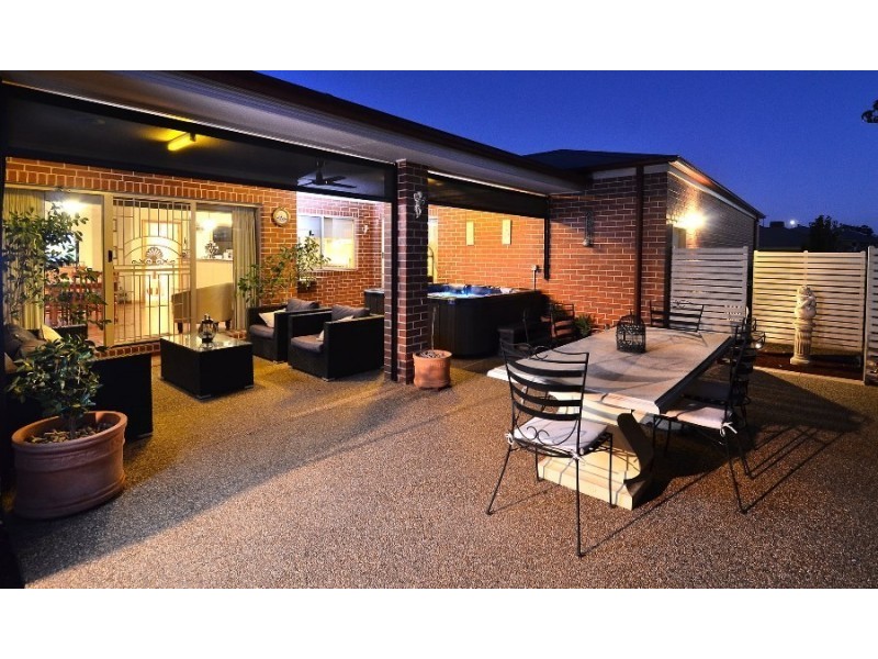 36 Whitton Drive, Thurgoona NSW 2640