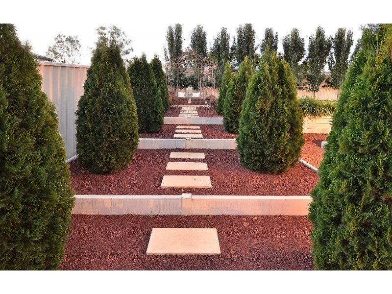 36 Whitton Drive, Thurgoona NSW 2640