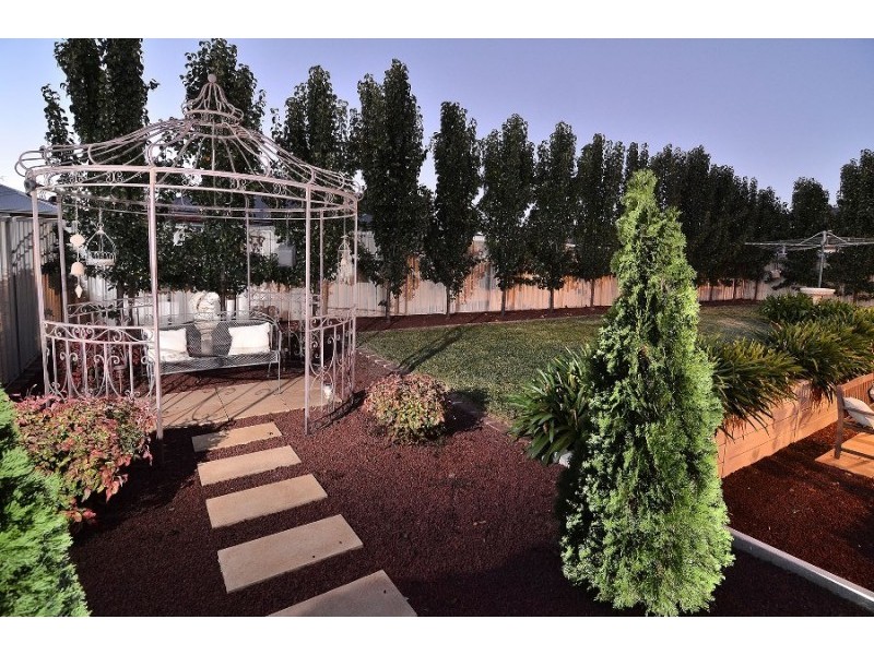 36 Whitton Drive, Thurgoona NSW 2640