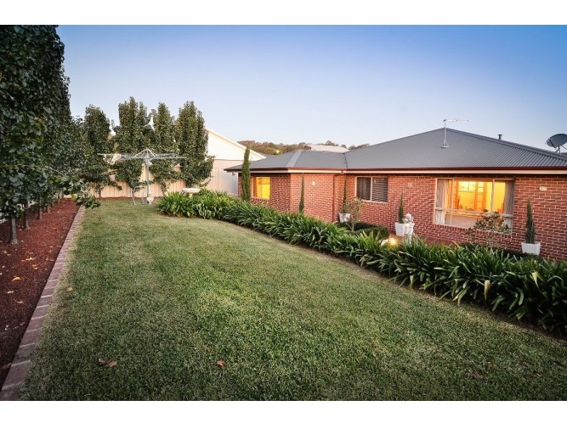 36 Whitton Drive, Thurgoona NSW 2640