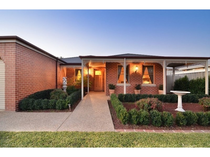 36 Whitton Drive, Thurgoona NSW 2640