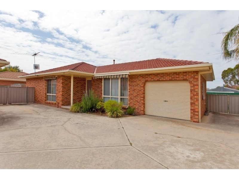2/412 Tumgarra Place, Lavington NSW 2641