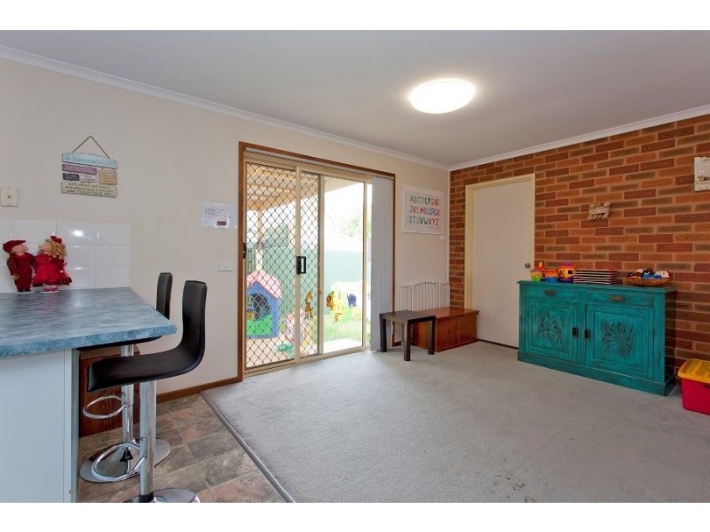 2/412 Tumgarra Place, Lavington NSW 2641