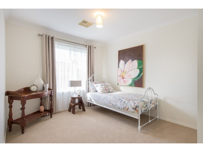 18 Firetail Street, Thurgoona NSW 2640