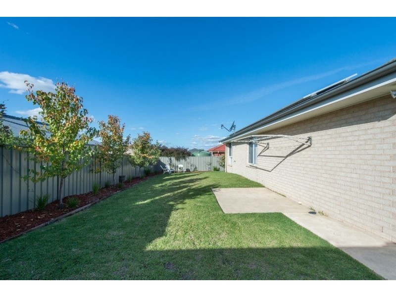 18 Firetail Street, Thurgoona NSW 2640