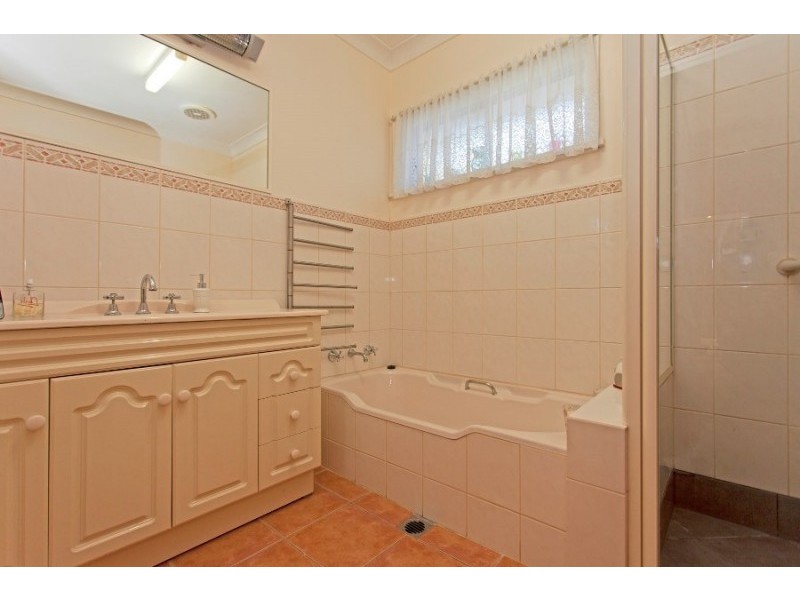 583 Cattlin Avenue, North Albury NSW 2640