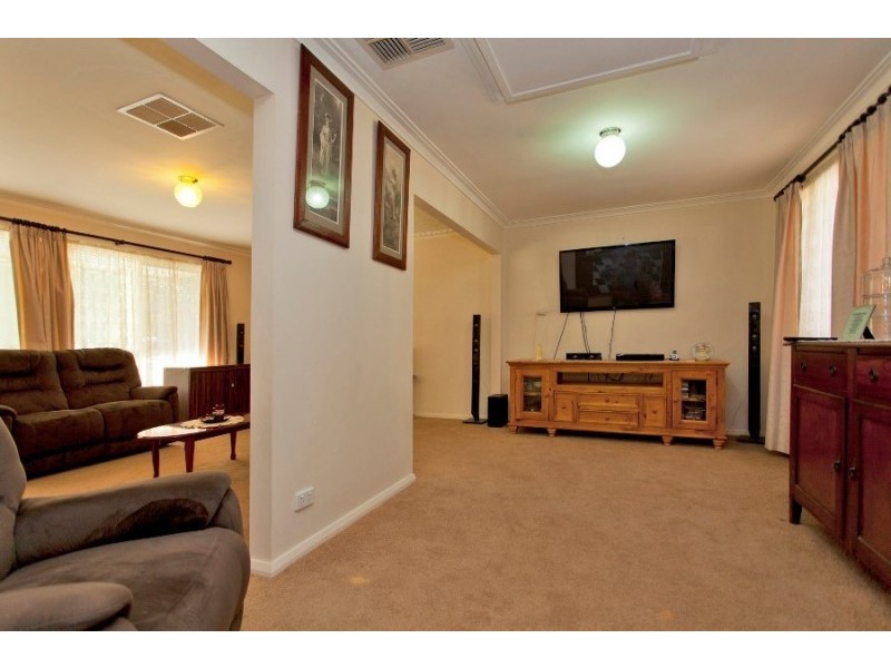 533 Williams Street, Lavington NSW 2641