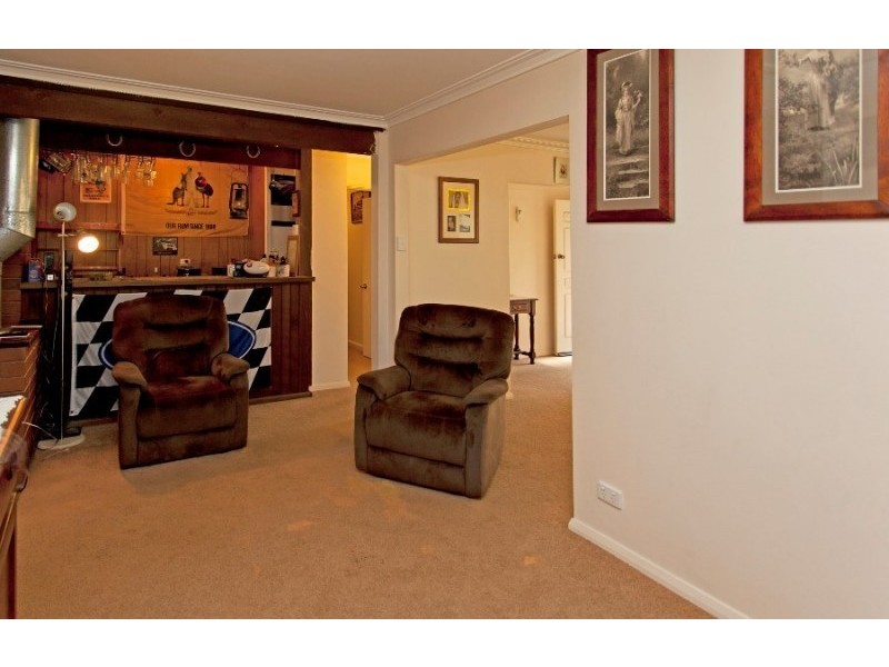 533 Williams Street, Lavington NSW 2641