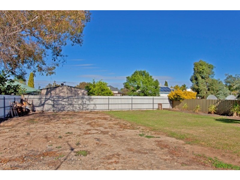 533 Williams Street, Lavington NSW 2641