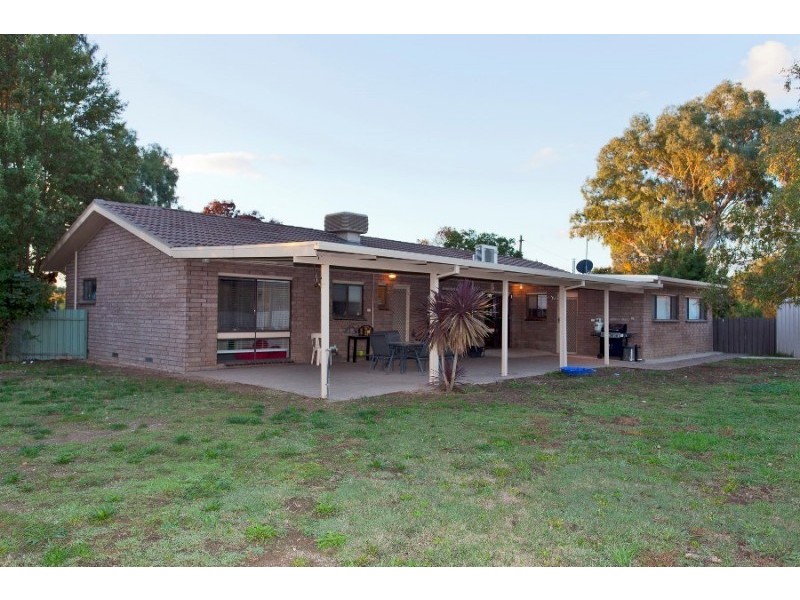 162 Hoddle Street, Howlong NSW 2643