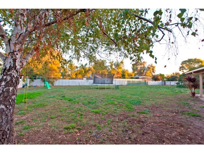 162 Hoddle Street, Howlong NSW 2643