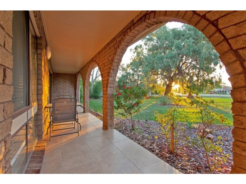 162 Hoddle Street, Howlong NSW 2643