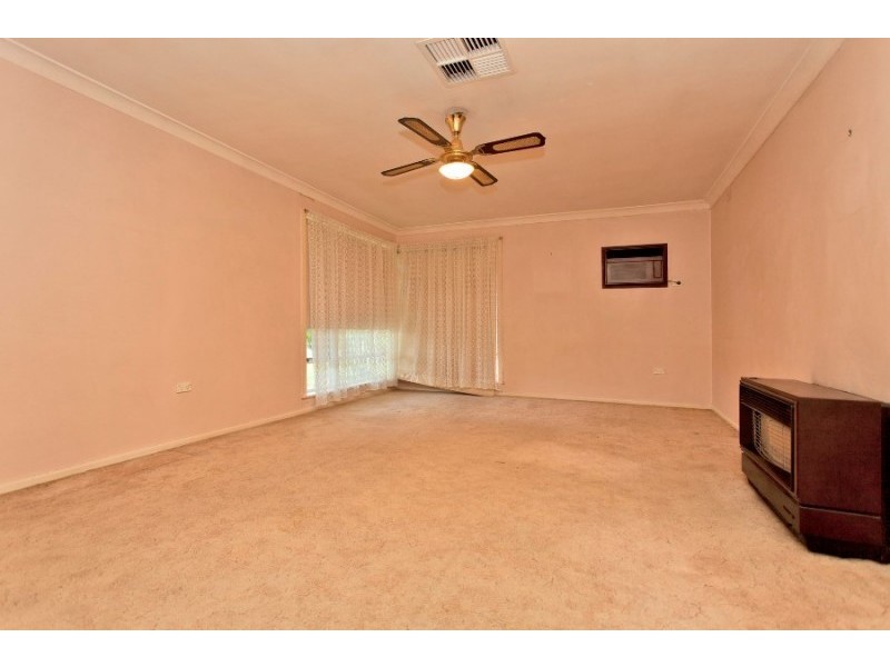 350 Dick Road, Lavington NSW 2641