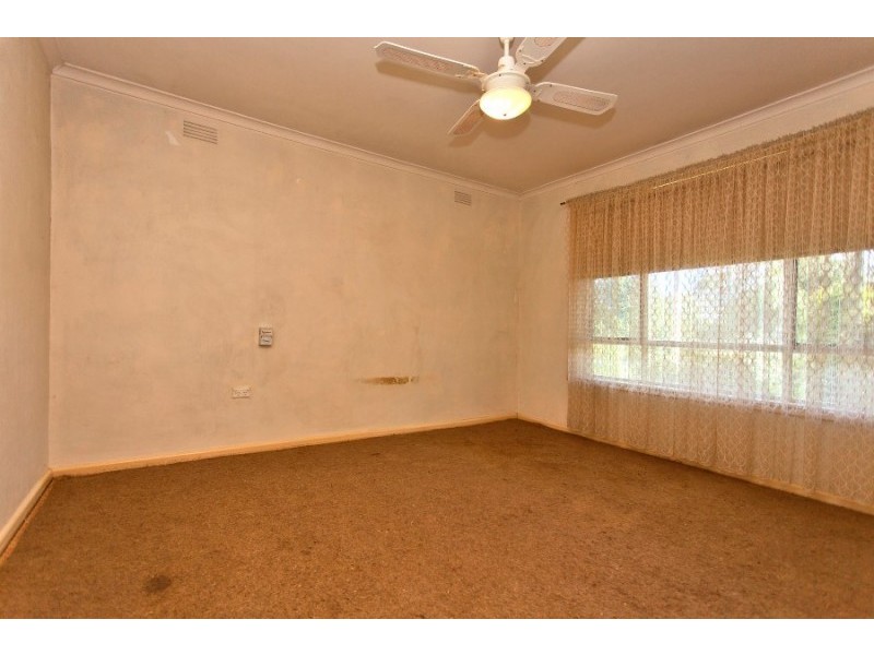 350 Dick Road, Lavington NSW 2641