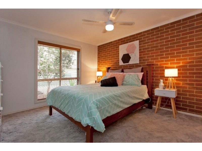 2/472 Heriot Street, Lavington NSW 2641