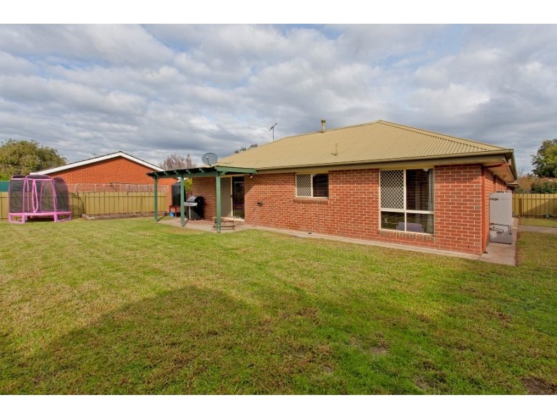 2/472 Heriot Street, Lavington NSW 2641