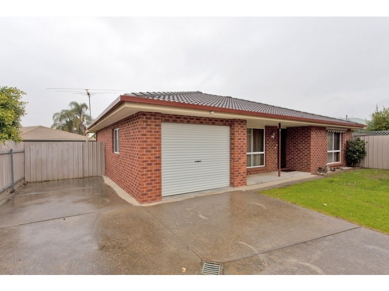 2/425 Tumgarra Place, Lavington NSW 2641
