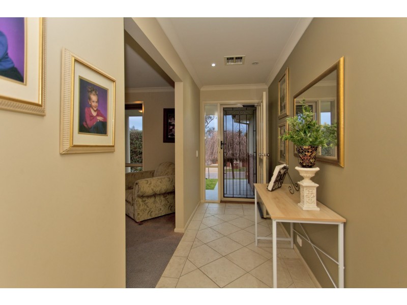 28 Heppner Court, Thurgoona NSW 2640