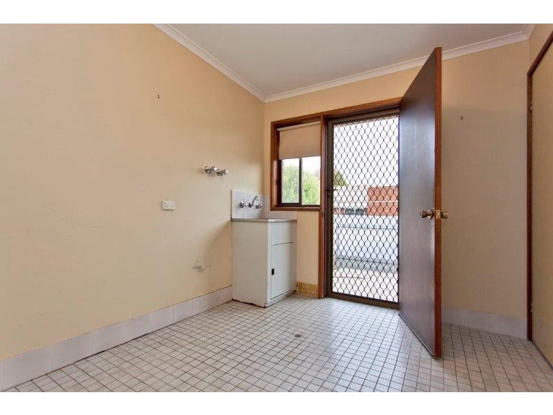 1/425 Bevan Street, Lavington NSW 2641