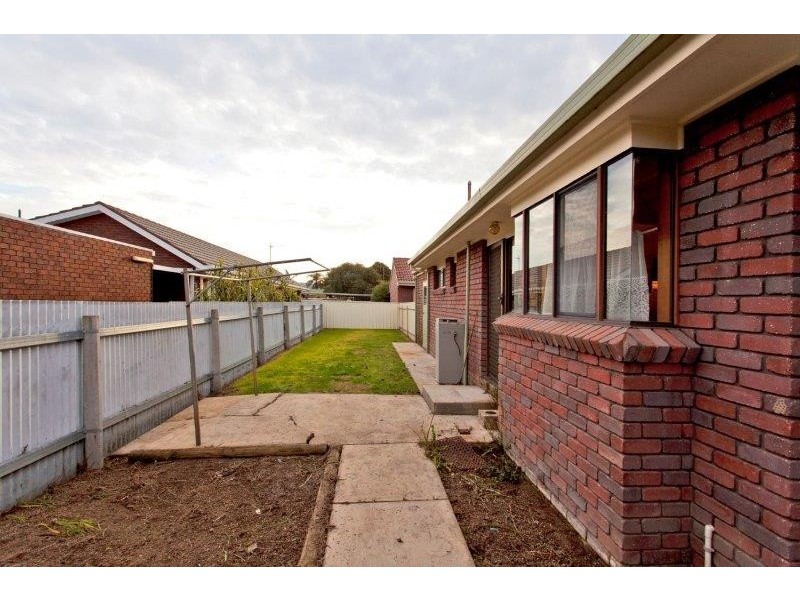 1/425 Bevan Street, Lavington NSW 2641